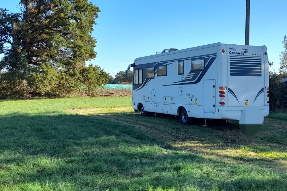 Aire camping-car  Gabarret (40310) - Photo 1